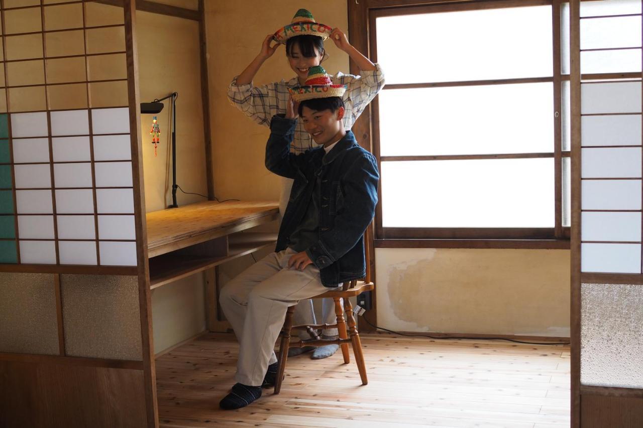 岡邸 Apartment Tonosho  Exterior photo