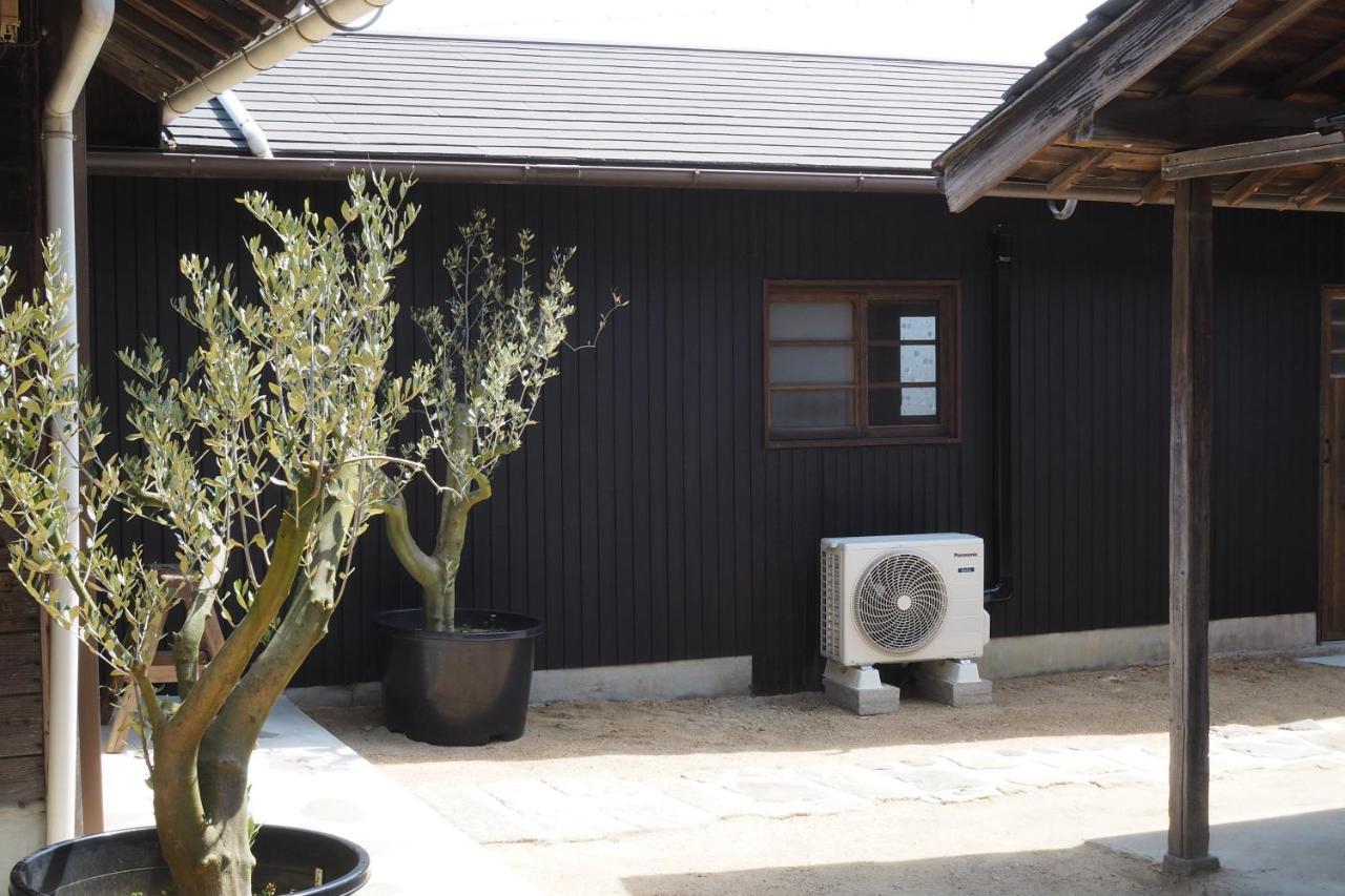 岡邸 Apartment Tonosho  Exterior photo